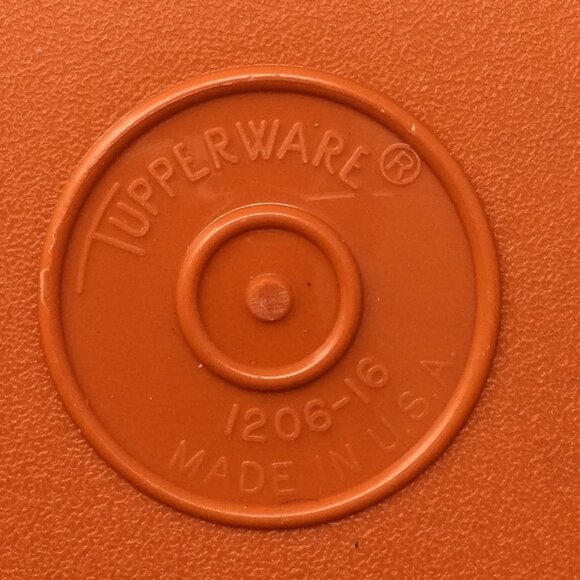 Vintage Tupperware Seal and Serve Bowl Orange - Picture 6 of 8
